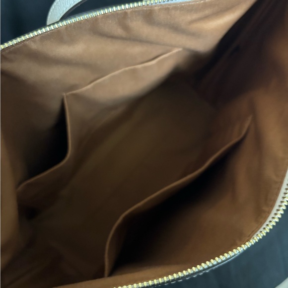 Coach Medium Zip Tote - Picture 4 of 4